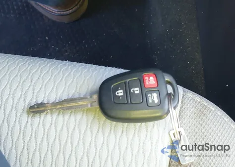 2017 Toyota Corolla Le z USA, uszkodzony, nr VIN 2T1BURHE4HC751833